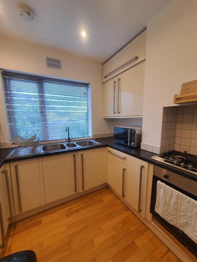 Art Double Bed Room Έτζγουερ Εξωτερικό φωτογραφία